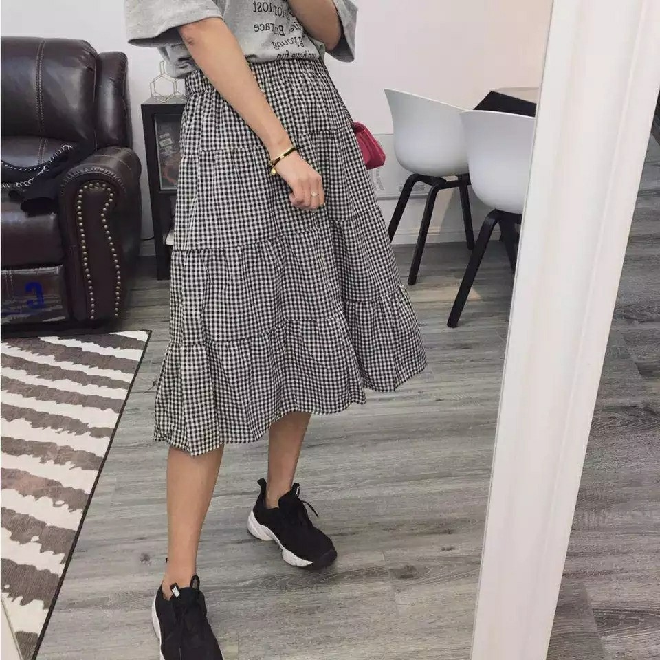 Chân váy midi caro phối đồ cực xinh | BigBuy360 - bigbuy360.vn