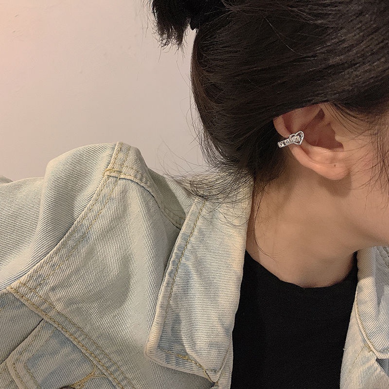 Khuyên Kẹp Vành Tai Không Cần Xỏ Lỗ Hình Trái Tim Phong Cách retro Hong Kong Cá Tính