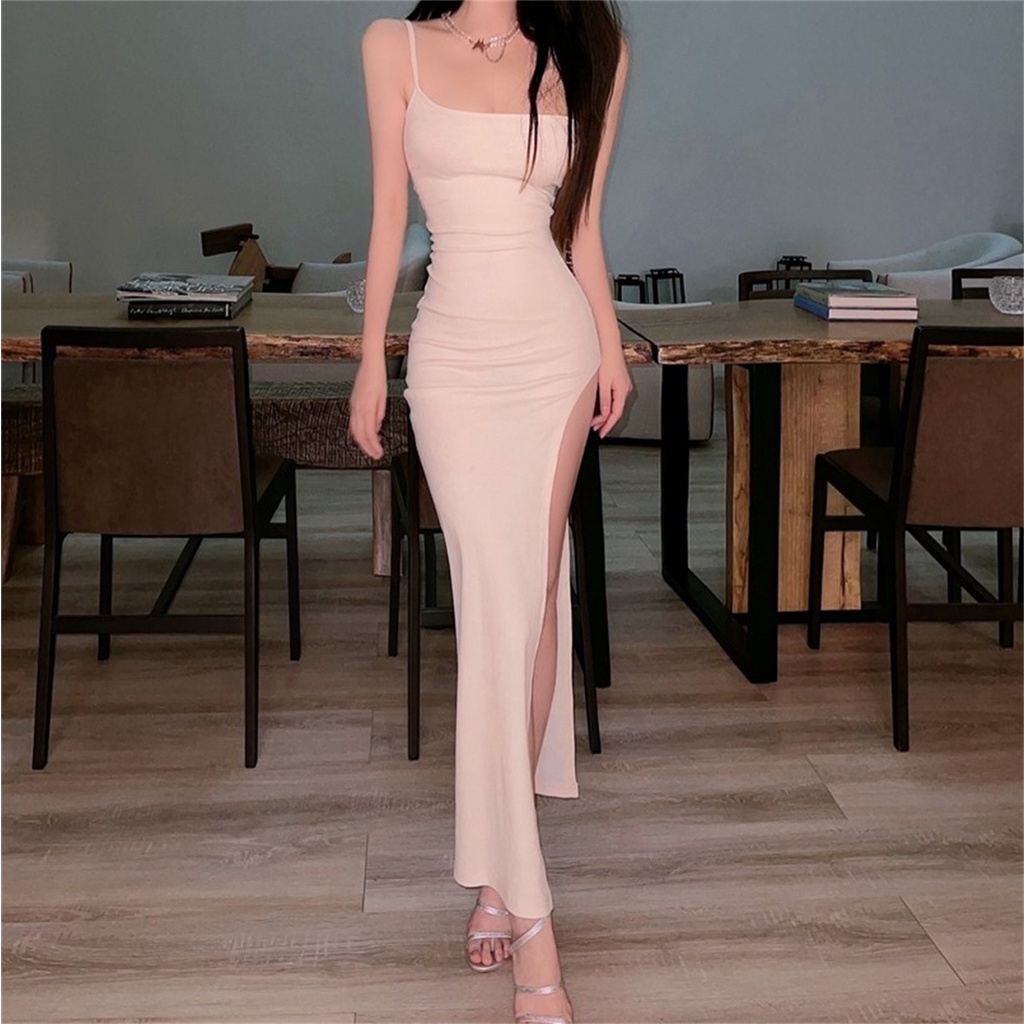 Đầm Hai Dây Dáng Ôm Dài Xẻ Tà Thời Trang 2022