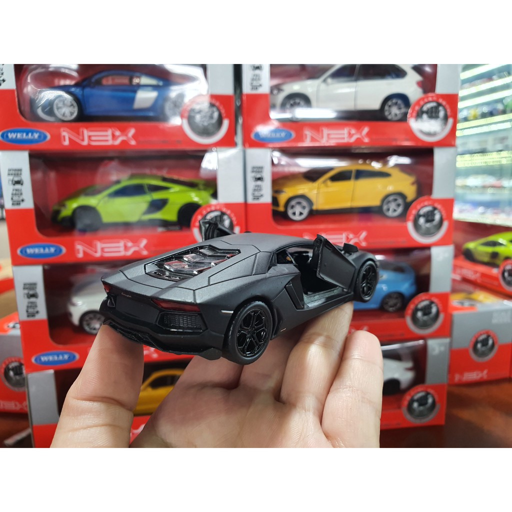 Xe Mô Hình Lamborghini Aventador Coupe LP700-4 1:34 Welly ( Đen )