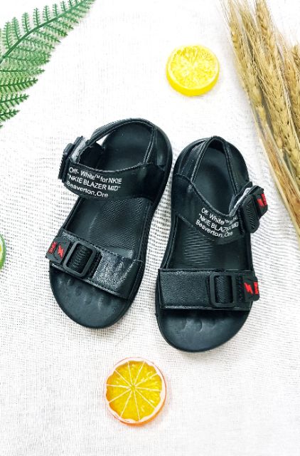 SALE- Sandal da mềm cho bé trai đi học size 26-30