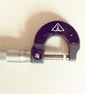 Thước đo zem bầu 0.01mm