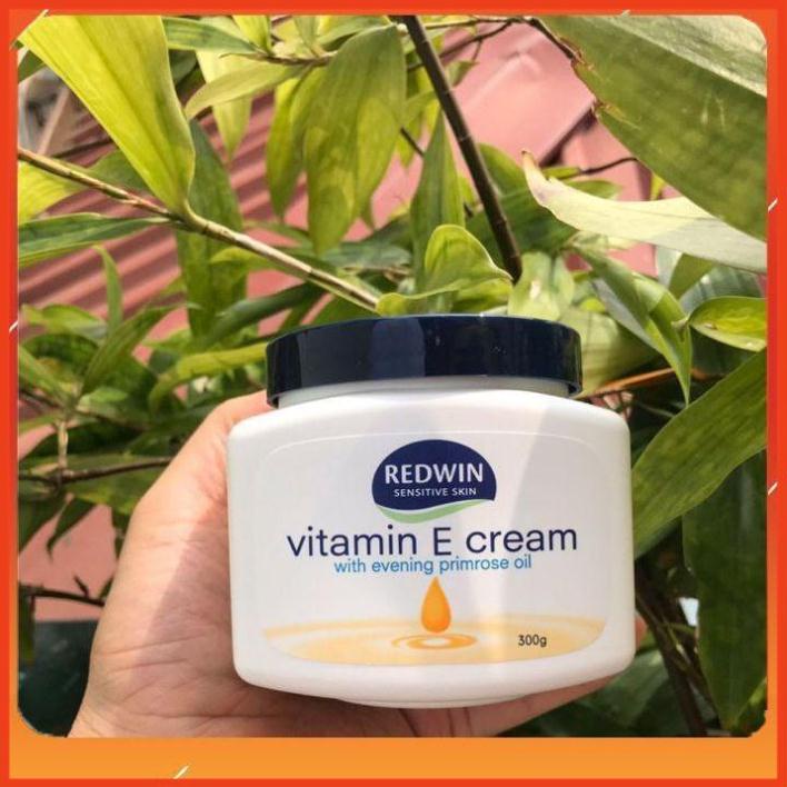 Kem Dưỡng Da Vitamin E Úc 300g  cấp ẩm, giảm thâm và rạn da mang lại làn da mịn màng, trắng sáng