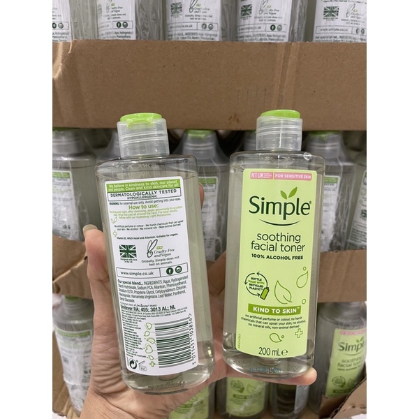 Nước hoa hồng Simple Kind to Skin Soothing Facial Toner