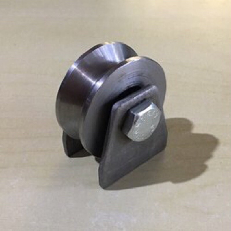 Bánh xe cửa sắt 1T2 12 phân chạy ray bền bỉ sử dụng an toàn