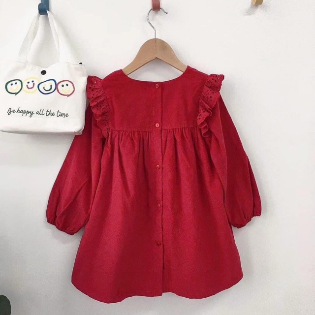 Váy đỏ bé gái