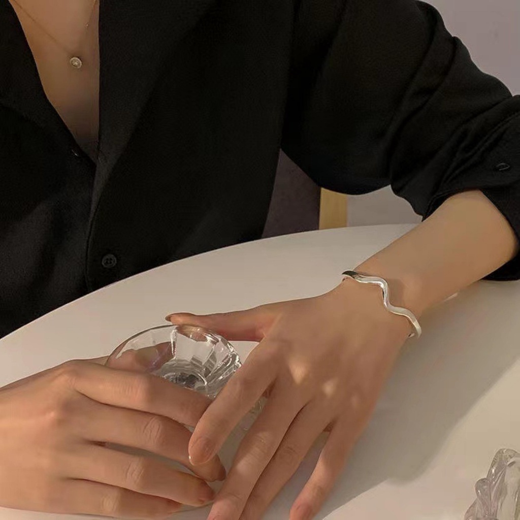 Vòng tay nam nữ Cuff Wave LETIS VT29, lắc tay thép titan không gỉ màu bạc cá tính chất liệu bền bĩ