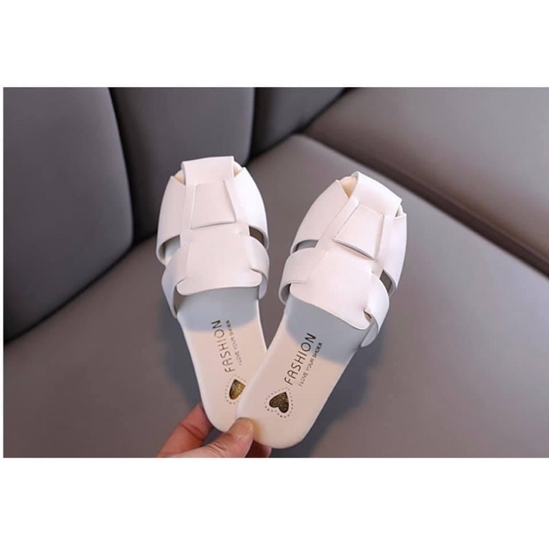 Dép sục bé gái mã D2