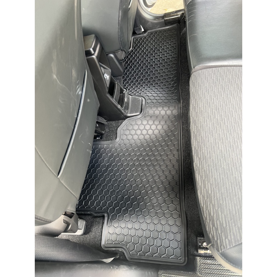 Thảm lót sàn cao su đúc xe Suzuki XL7/ XL-7 mẫu 3 hàng ghế, hàng không mùi cao cấp - Nissin tổ ong
