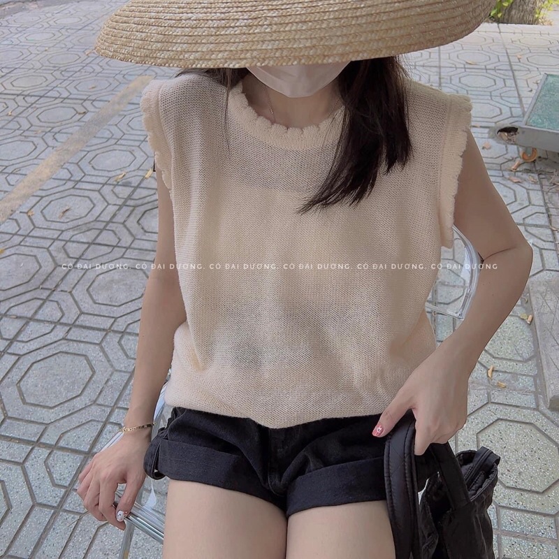 áo gile trơn cổ tròn cánh hoa 0996