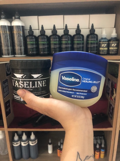 Vaseline đen USA 350g