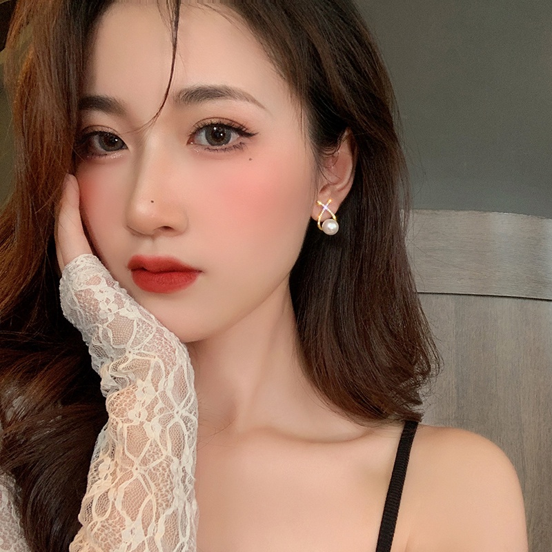 Bông tai ngọc trai phong cách retro