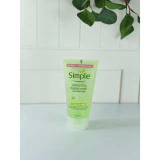 Sữa rửa mặt Simple 150ml