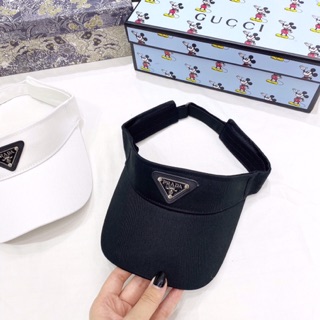Mũ prada nửa đầu