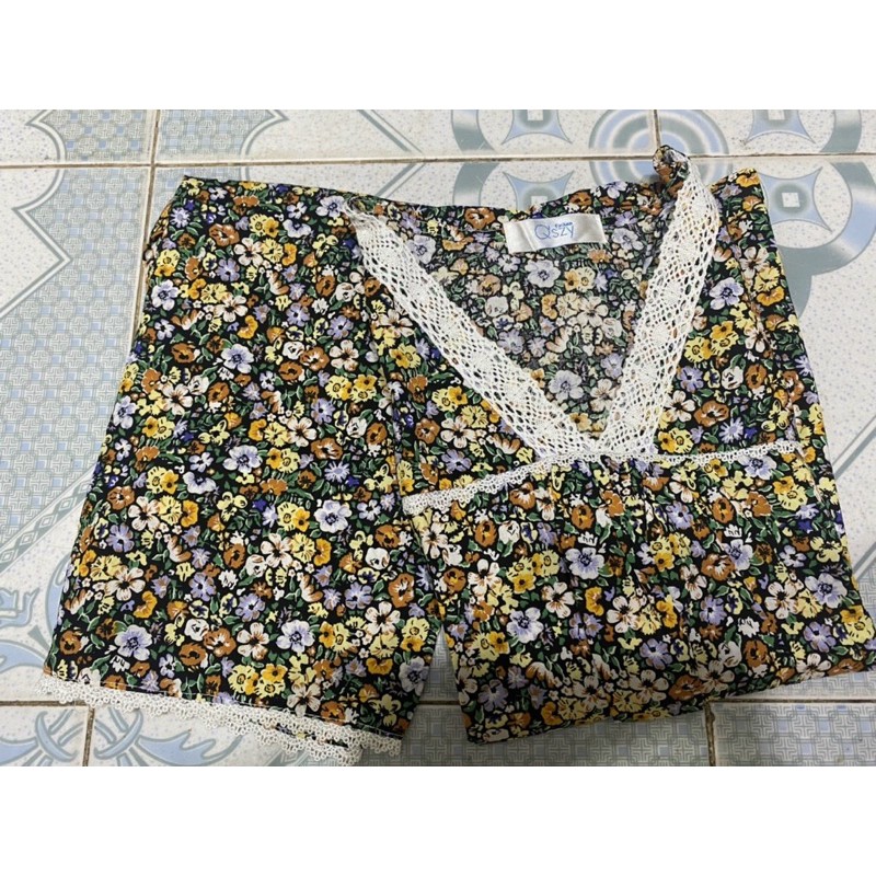 bộ đồ lửng hoa nhí cổ V xinh xắn_bộ đồ mặc nhà cho nữ