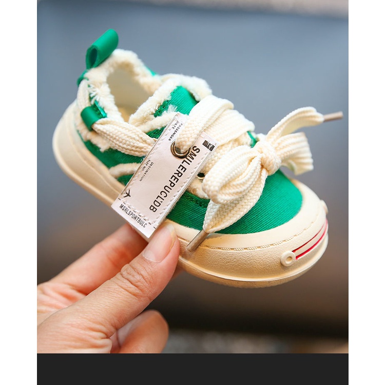 Hàng Mới Về Giày Thể Thao Thoáng Khí Đế Mềm Dễ Phối Đồ Cho Bé