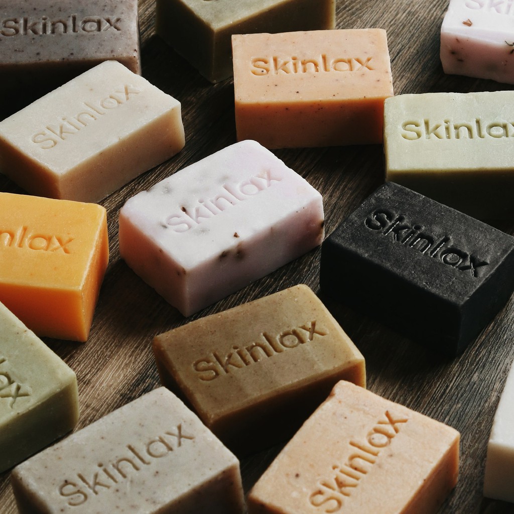 Xà phòng hỗ trợ giảm mụn cơ thể, viêm lỗ chân lông SKINLAX ( 100g ) | BigBuy360 - bigbuy360.vn