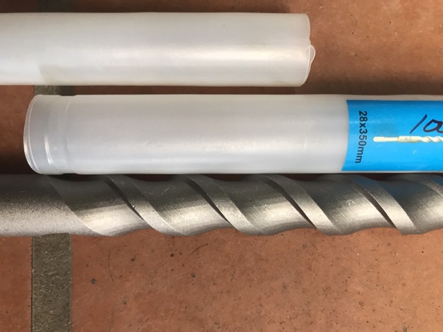 Mũi khoan xuyên tường phi 28 và 32 dài 350mm