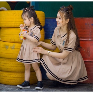 Sét váy cổ bèo cho mẹ và bé siêu xinh