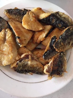 1KG VỤN ĐUÔI CÁ THU NA UY