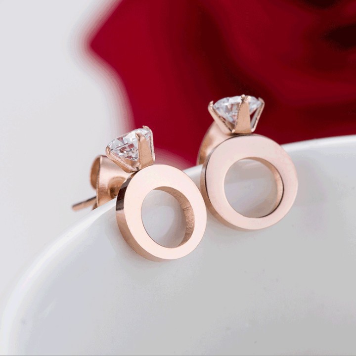 Bông Tai Nữ Hình Chiếc Nhẫn Đính Đá Titan Không Đen TT 1087