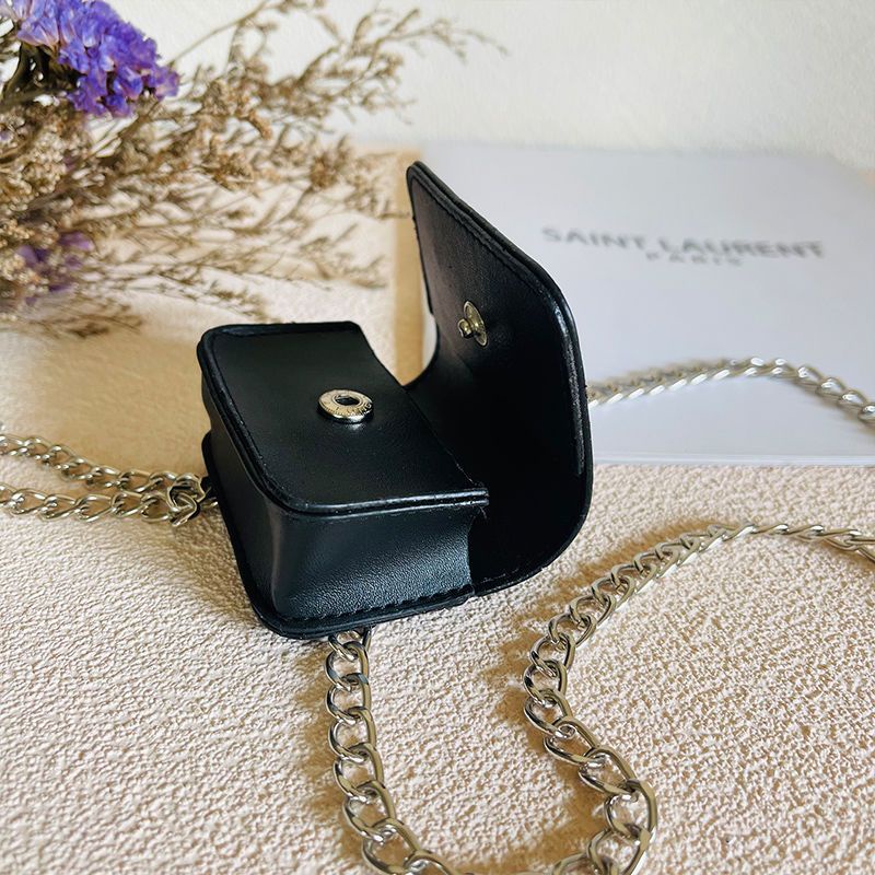 Túi Đeo Hông Mini Màu Đen Phối Dây Xích Kim Loại Phong Cách Chanel Thời Trang Cho Nữ