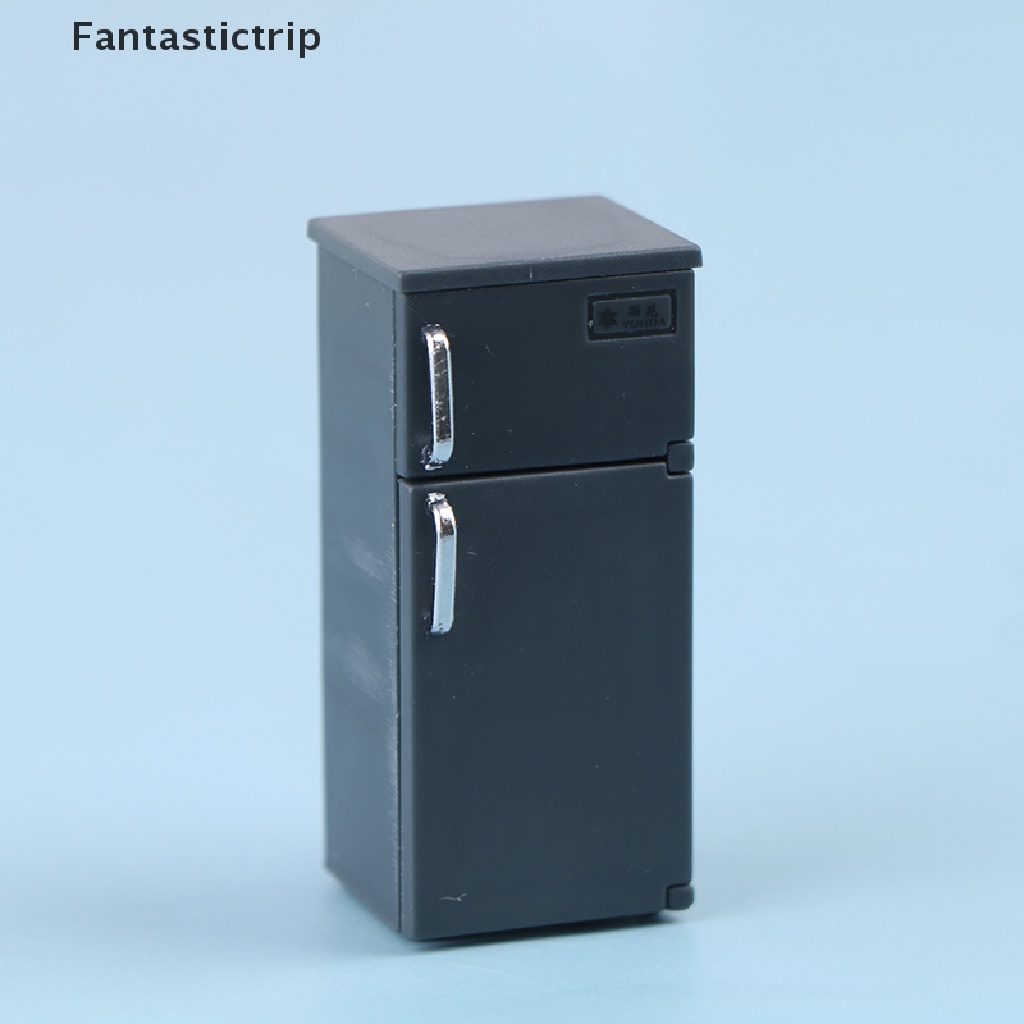 1 Tủ Lạnh mini Bằng Nhựa Nhiều Màu Trang Trí Nhà Búp Bê