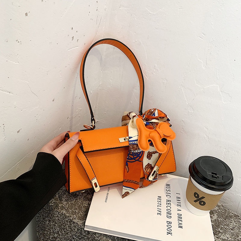 Túi Xách Đeo Vai / Kẹp Nách Bằng Lụa Sức Chứa Lớn Mẫu Mới 2022 Chất Lượng Cao Cho Nữ