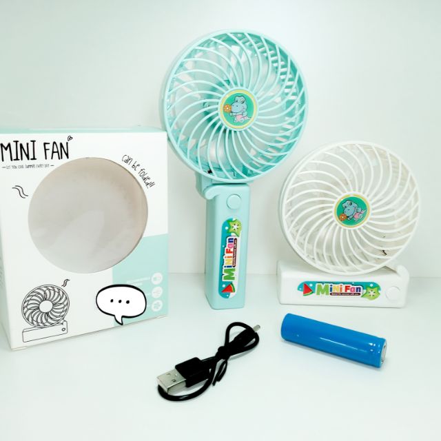 Quạt mini dùng pin sạc 8802