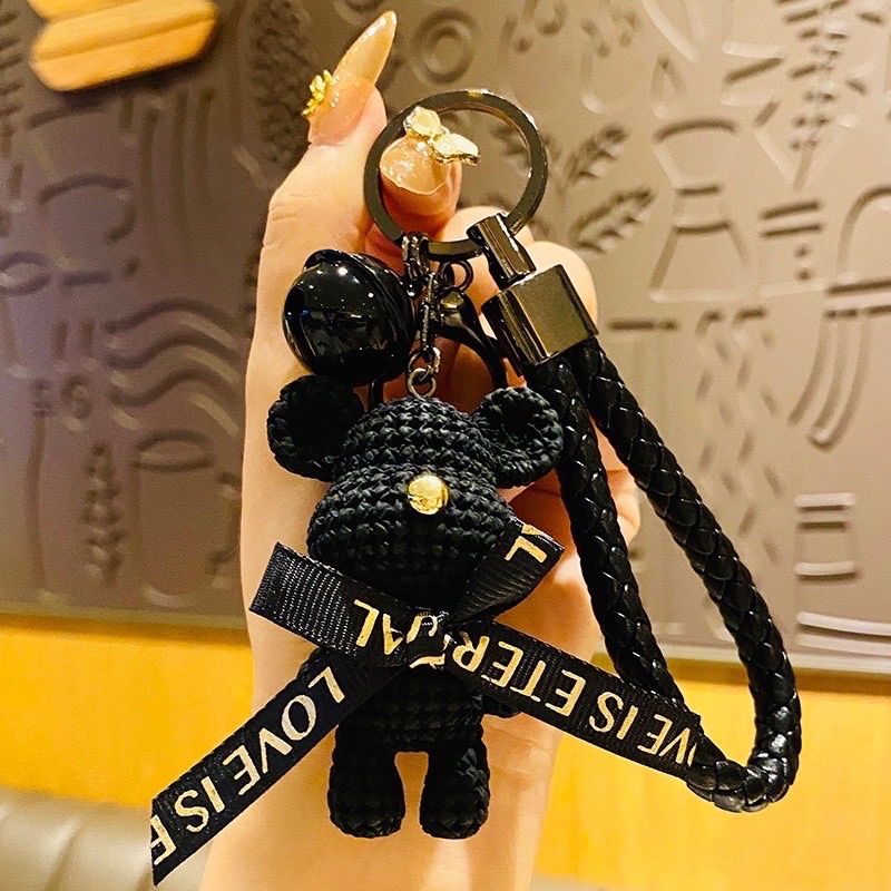 Móc khoá gấu bearbrick sang chảnh treo túi xách, móc chìa khoá ô tô, xe máy