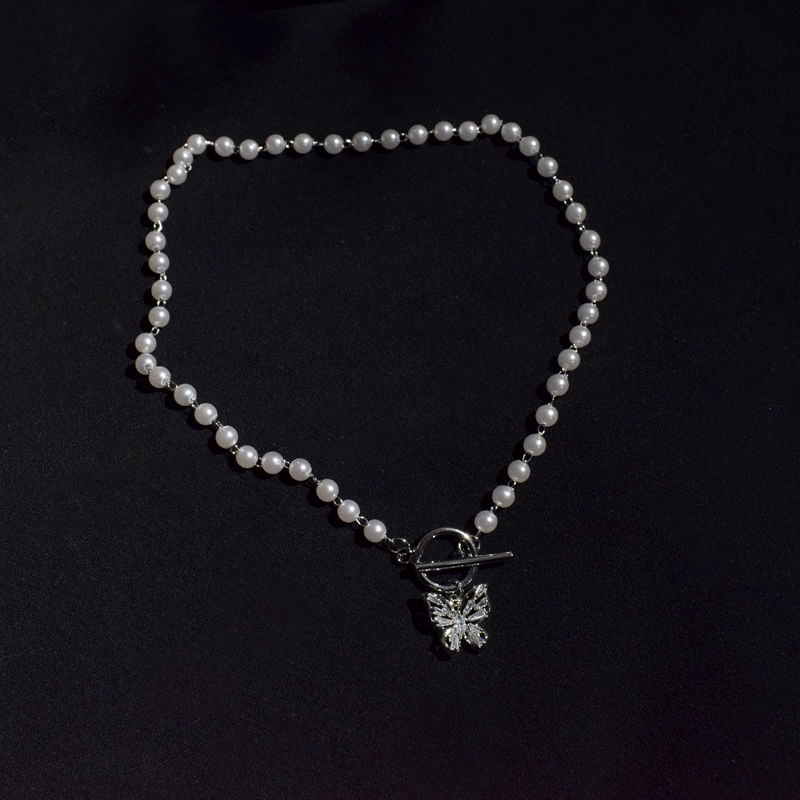 Dây Chuyền Mặt Hình Bướm Đính Ngọc Trai Phong Cách Vintage