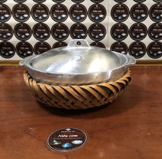 NỒI GANG ĐÚC KHO TỘ ĐÁY CẠN 750ml