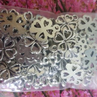 Gói 50 mặt cỏ bốn lá xi bạc