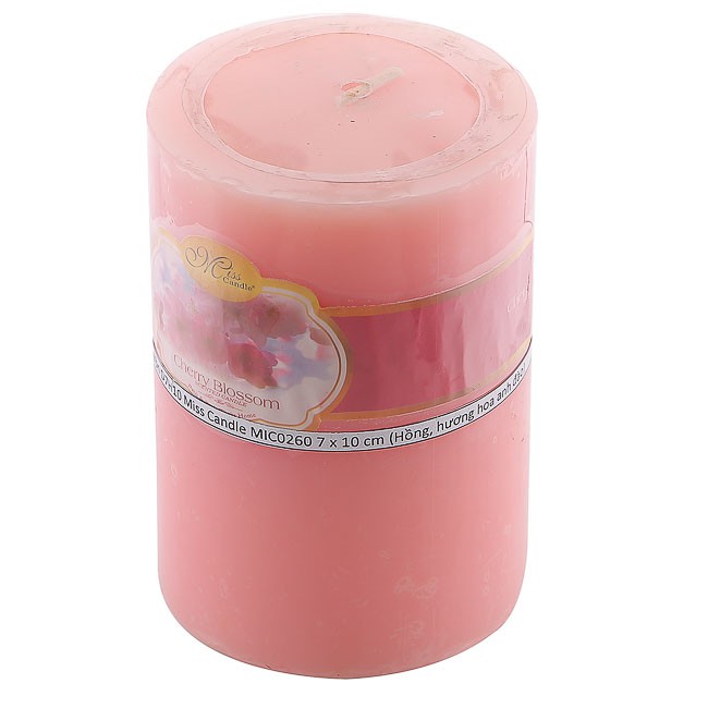 Nến thơm trụ tròn D7H10 Miss Candle FTRAMART MIC0260 7 x 10 cm (Hồng, hương hoa anh đào)