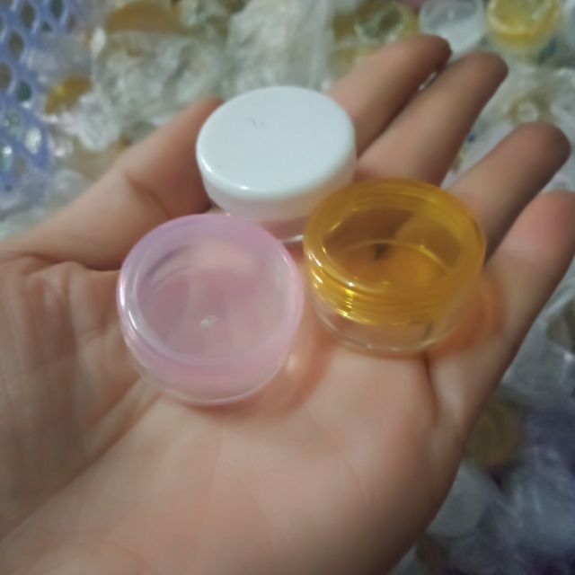 Lọ triết mỹ phẩm