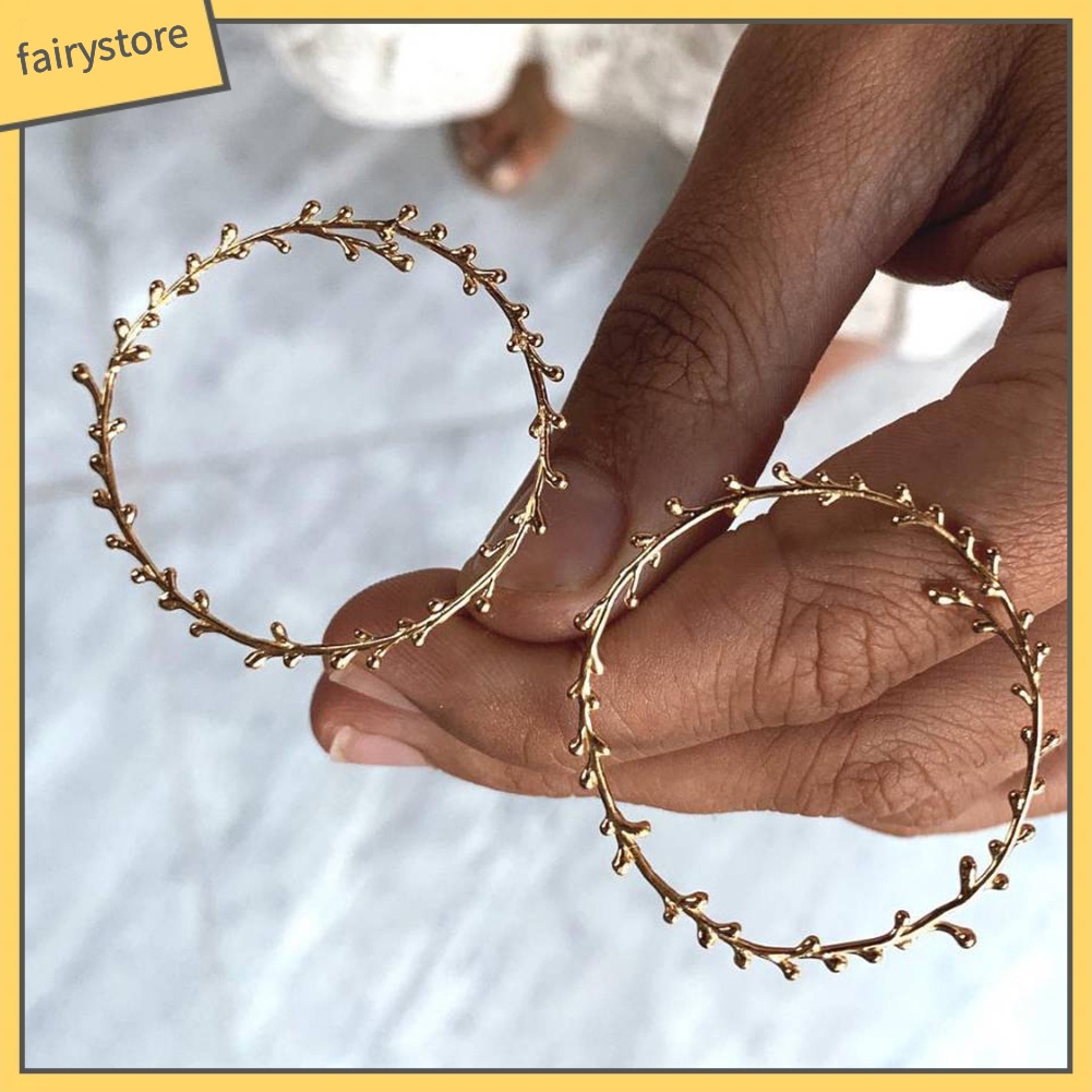 Hoa tai lá hình tròn dùng để làm quà cho nữ