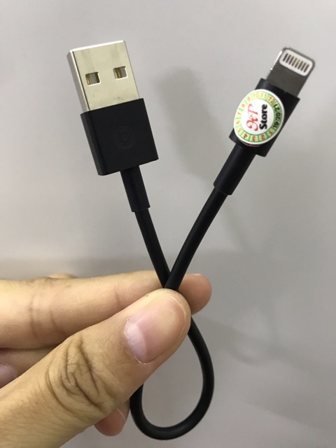 Cáp USB Lightning ngắn 20cm Beats chính hãng. Có chứng nhận MFi.