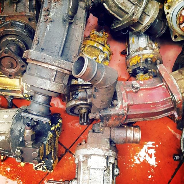 Bơm thủy lực trục cong 112cc áp cao 200kg/cm2