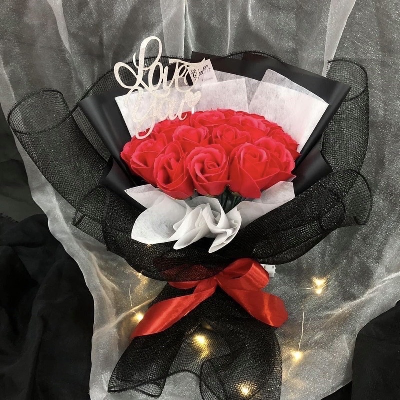 BÓ HOA SÁP PHỐI LƯỚI HÀN TẶNG KÈM TOPPER