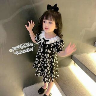 🌿🌿Dành cho các bé iu ❤️

💥VÁY HOA CÚC NHÍ CHO BÉ 💥
Các Mẹ hẳn không quên mã váy Mẹ em mới up hôm kia chứ nhỉ, giờ em