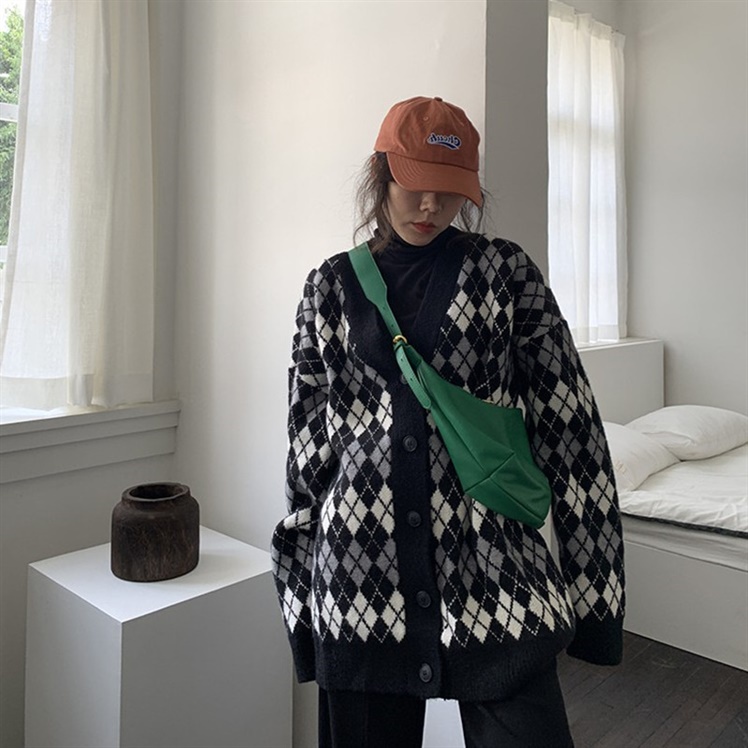 Áo khoác len Cardigan ô trám phong cách Nhật