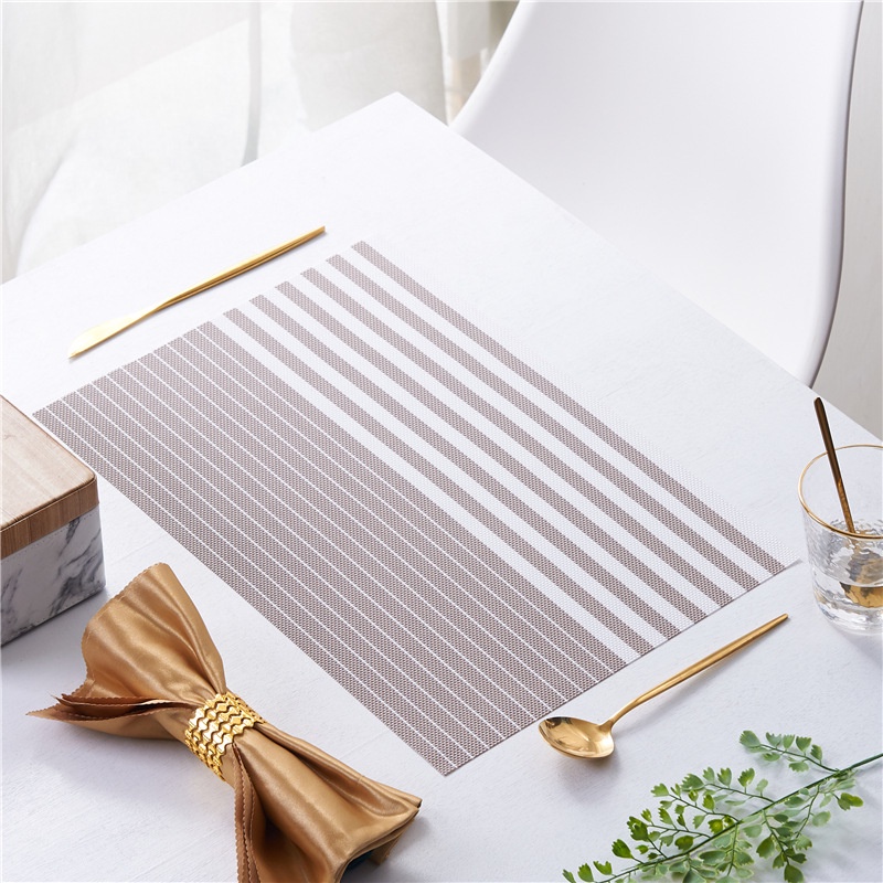 Tấm lót bàn ăn bằng nhựa PVC dày dặn Z11
