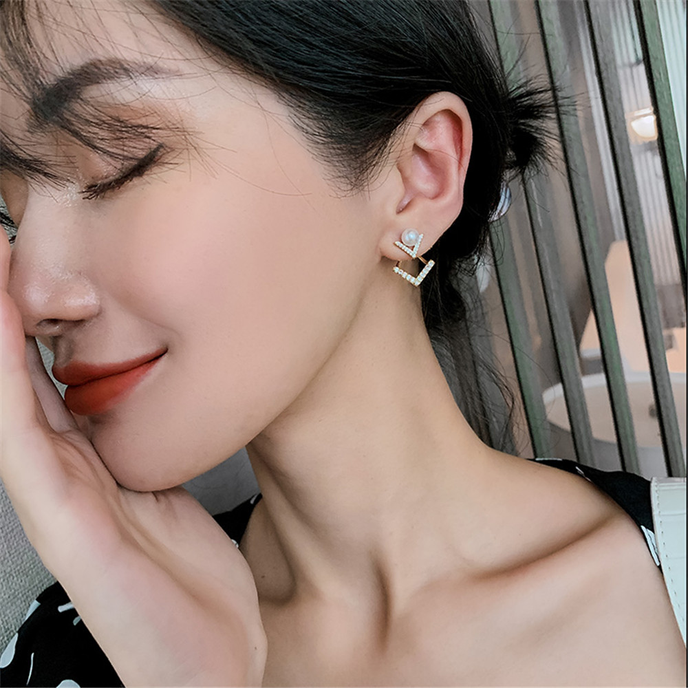 Bông Tai Dáng Dài Hình Chữ V Đính Đá Phối Ngọc Trai Giả Thanh Lịch