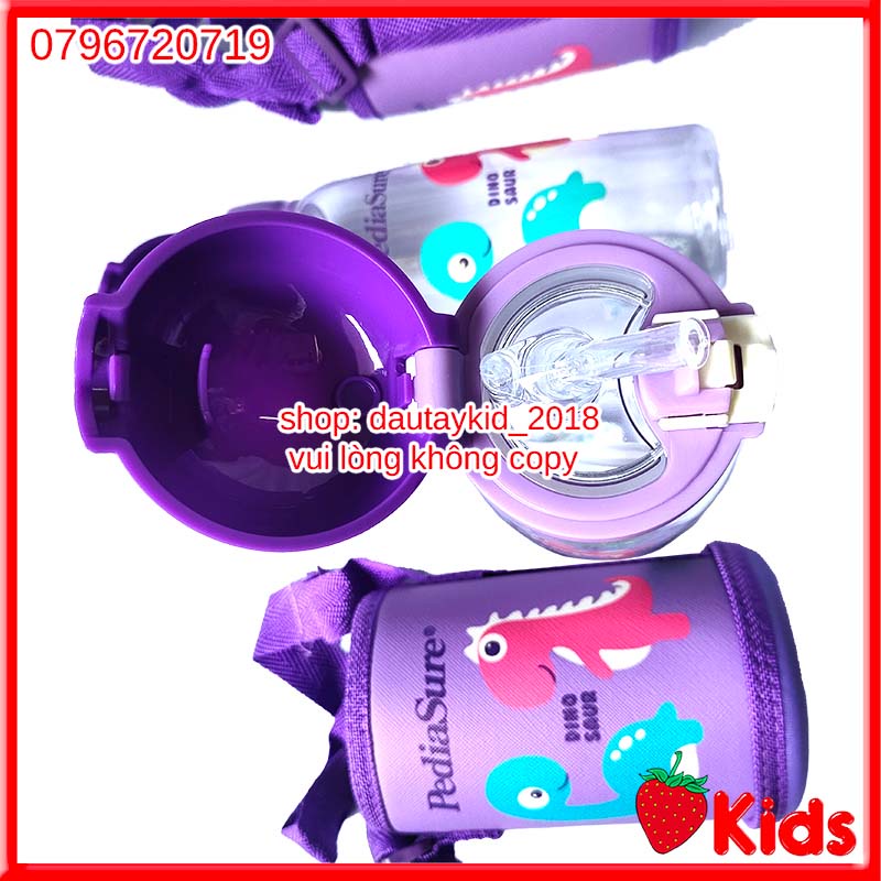 Bình nước cho bé đi học có ống hút tặng kèm túi đeo dễ thương dung tích 700ml hàng khuyến mãi Pediasure