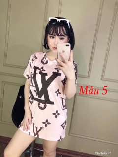 Áo phông dáng rộng chùm mông
