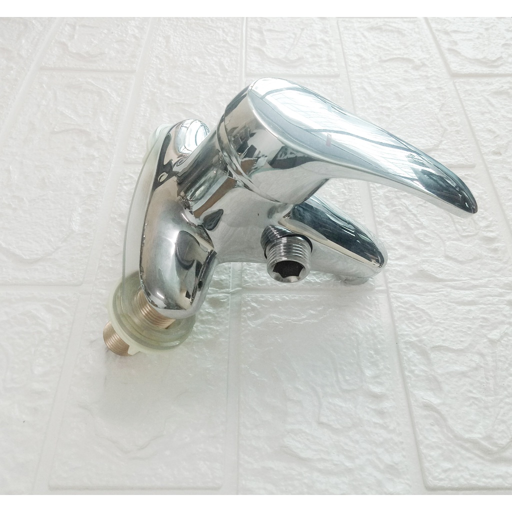 Vòi Lavabo nóng lạnh 2 chân cắm chậu liền sen bằng đồng mạ sáng bóng