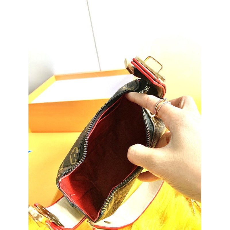 Lv khoá sập màu nâu | BigBuy360 - bigbuy360.vn