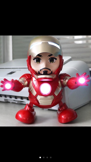 (Mới bán chạy Sale) Iron Man Đồ Chơi Nhảy Đồ chơi điện tử đèn Pin LED Có Âm Thanh Ánh Sáng Âm Nhạc