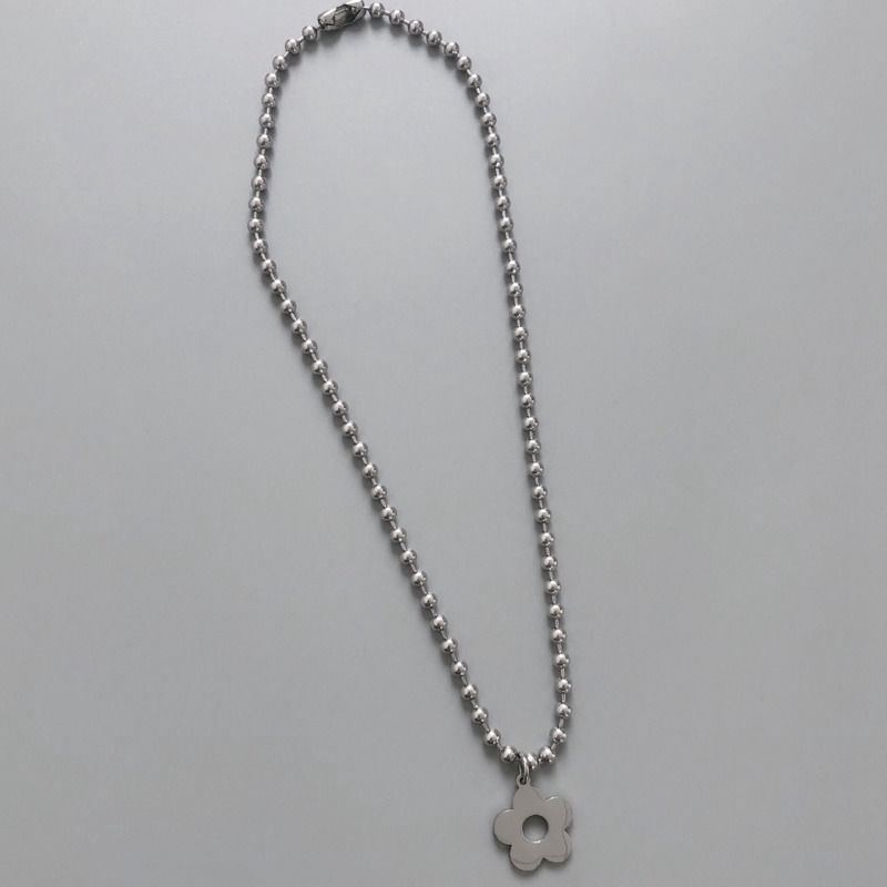 Dây chuyền hoa vui nhộn ngọt ngào dành cho nữ