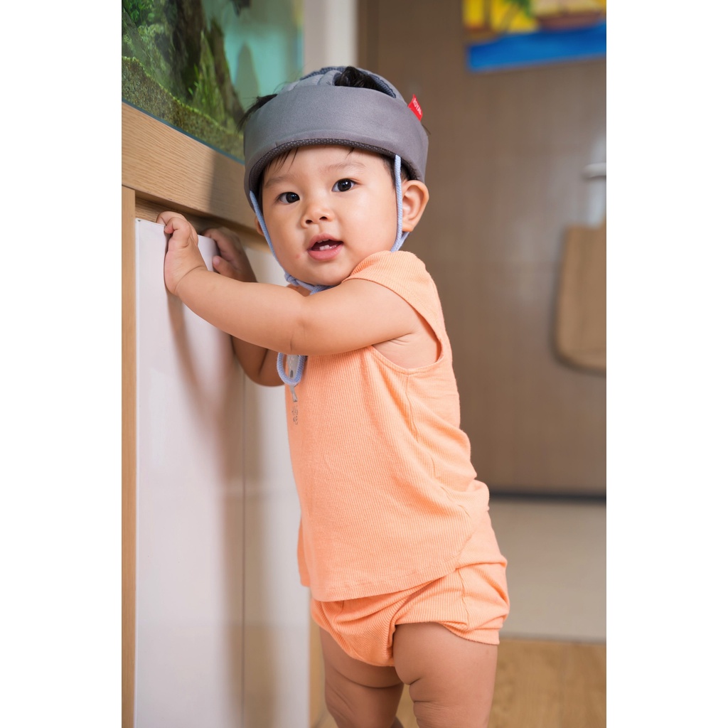 Mũ bảo hiểm cho bé tập đi và tập ngồi Royal dùng cho trẻ từ 5-36 tháng tuổi thoáng khí, an toàn.